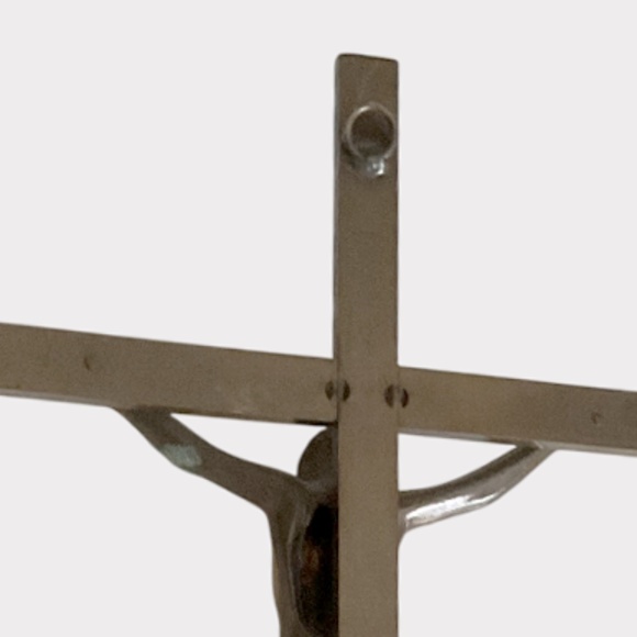 Bundle - Vintage Metal Wall Jesus on Cross & Plaque - Picture 5 of 8